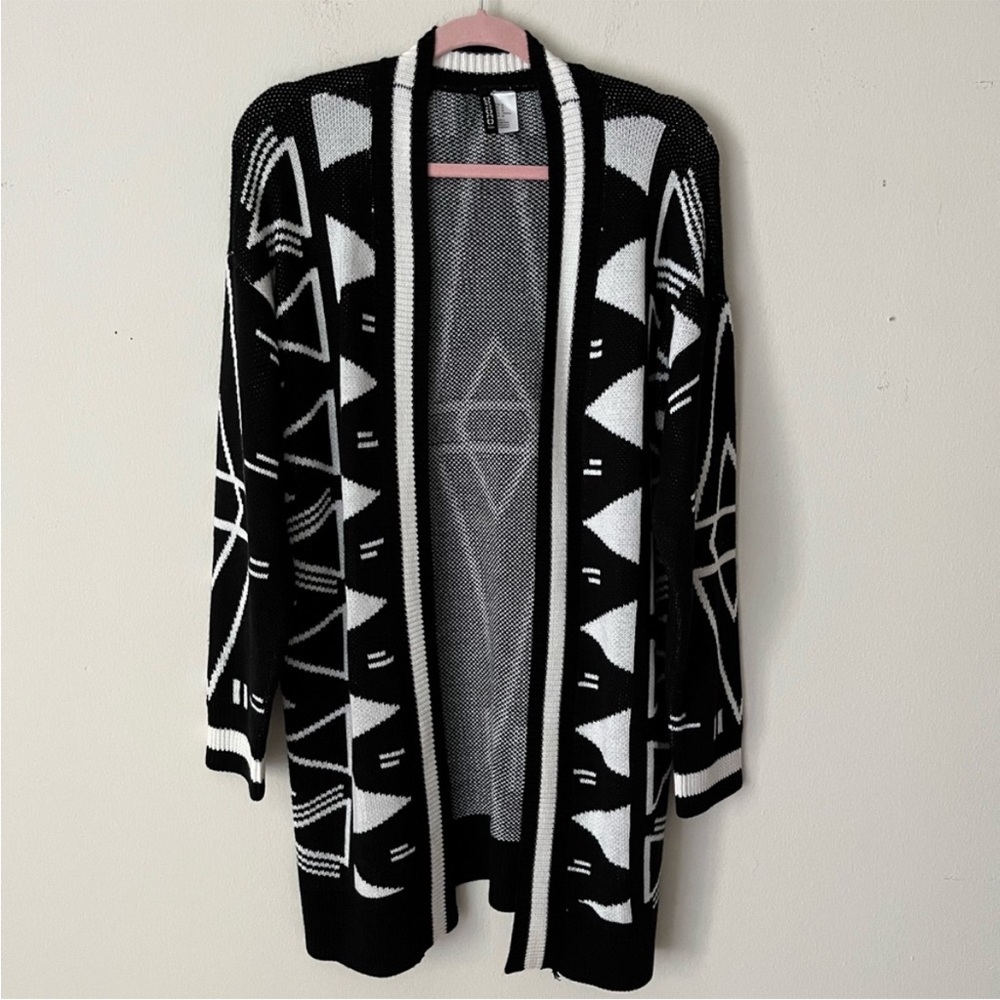 Black & White Geometric Open Front Cardigan